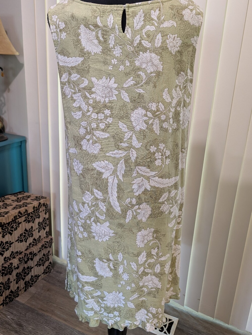 White Stag Linen Floral Shift Dress - Picture 4 of 5